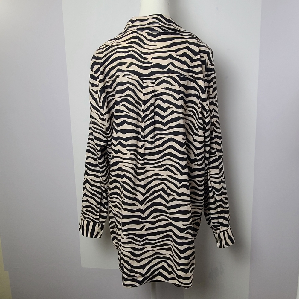 by One Zebra Print Linen Blend Blouse 1X V Neck Long Sleeve Animal Print - Picture 2 of 10